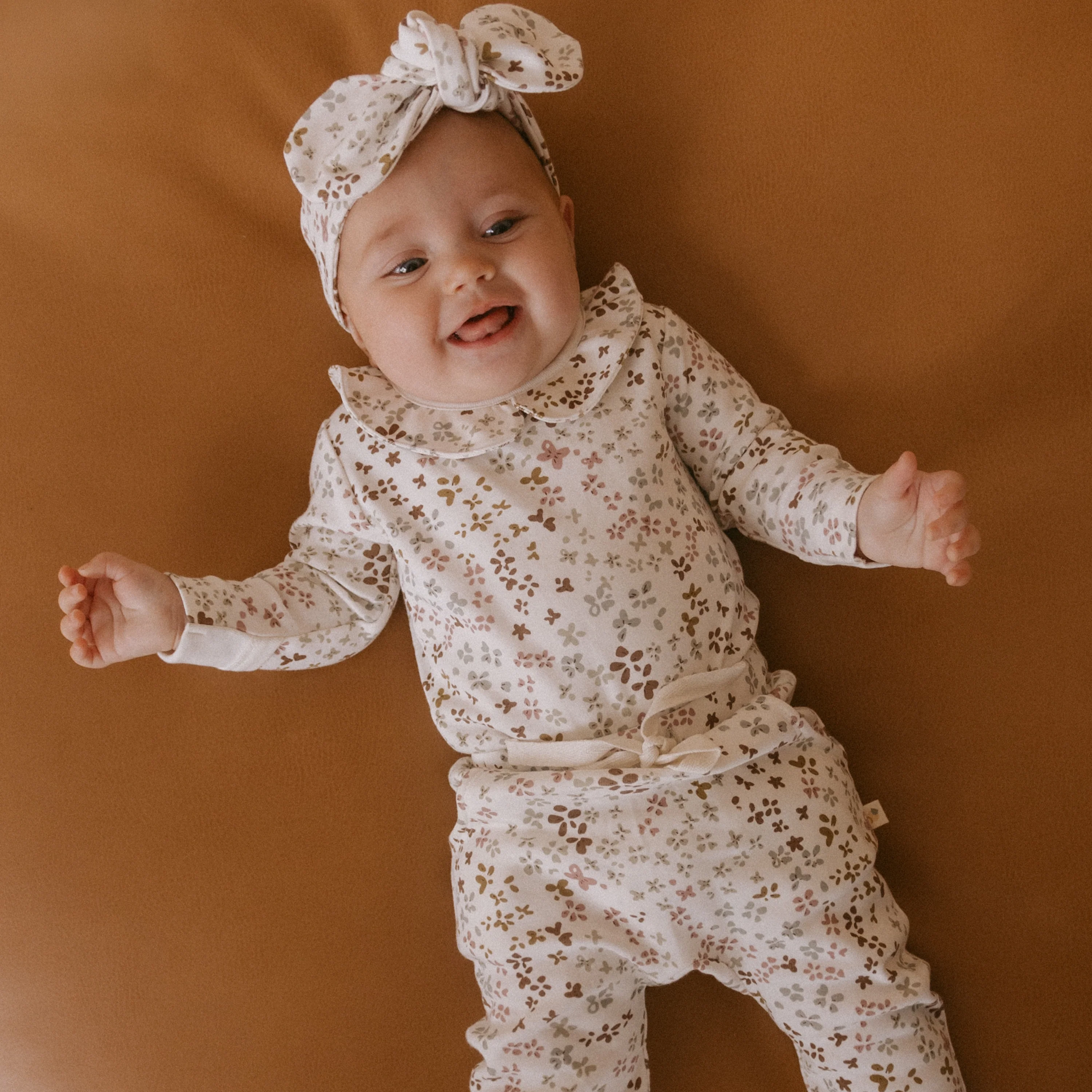 Organic Ruffle Onesie & Pants Set - Garden - Image 3