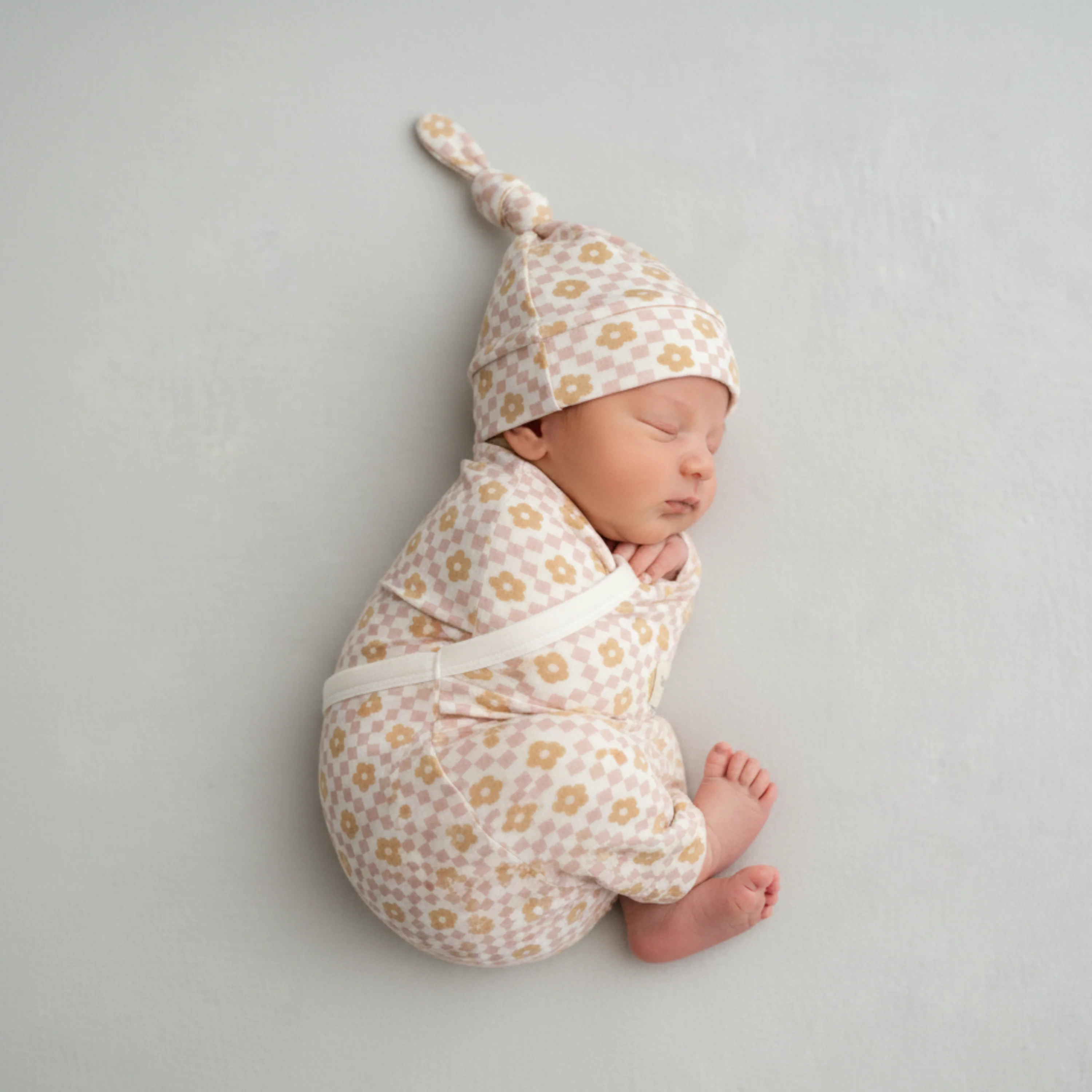 Organic Swaddle Blanket & Hat Set  - Pop Floral - Image 3
